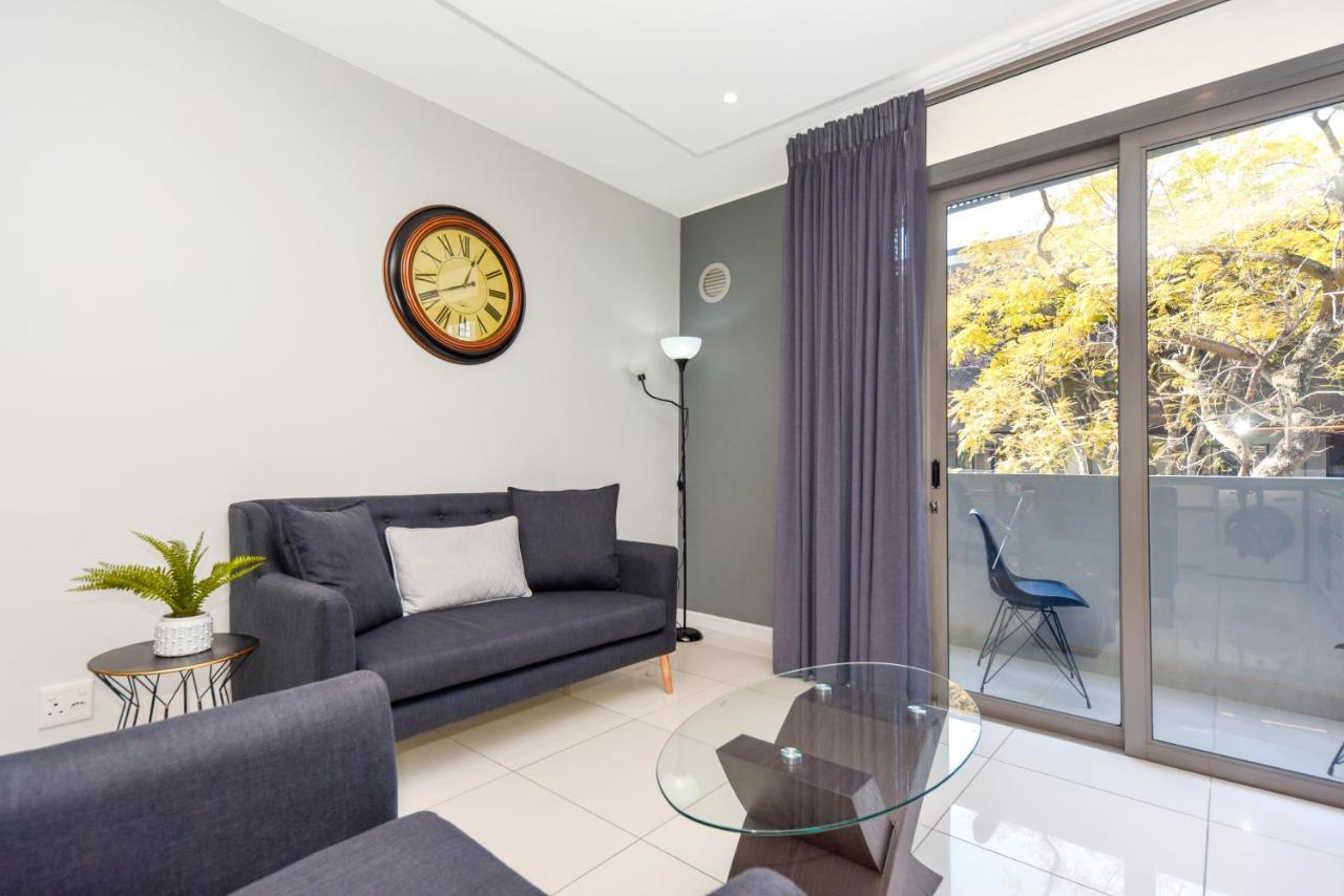 Easy Stay - The Median Rosebank Йоханесбург Екстериор снимка