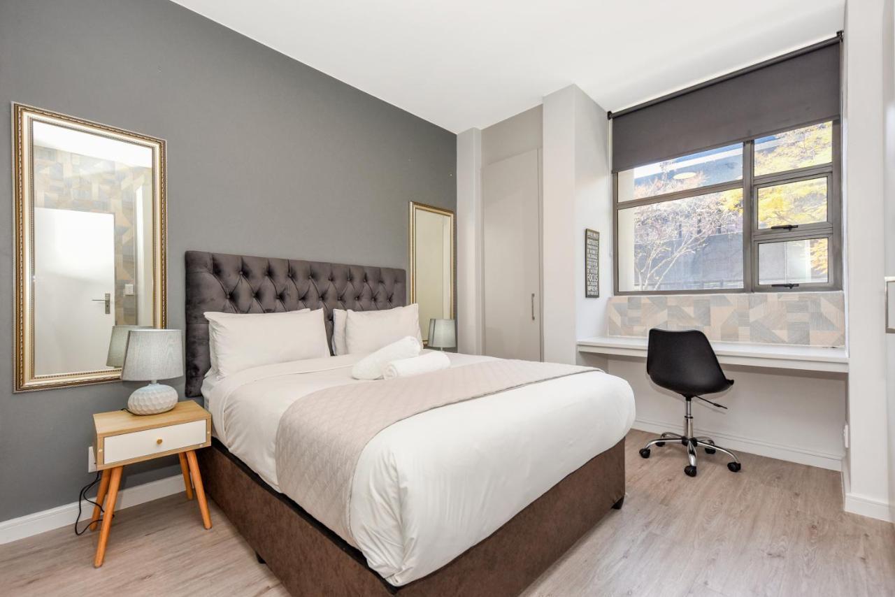 Easy Stay - The Median Rosebank Йоханесбург Екстериор снимка