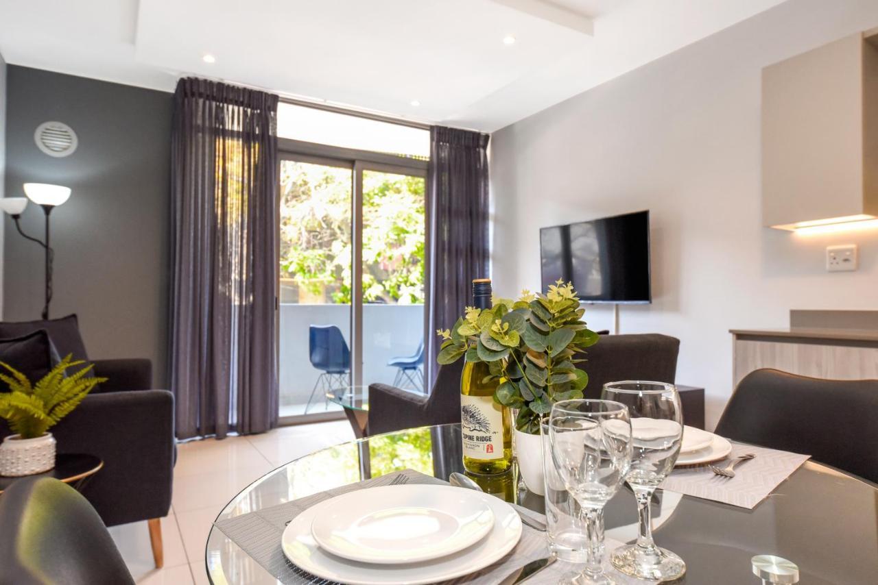 Easy Stay - The Median Rosebank Йоханесбург Екстериор снимка