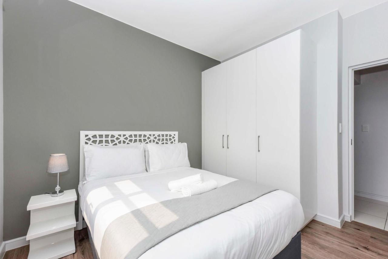 Easy Stay - The Median Rosebank Йоханесбург Екстериор снимка