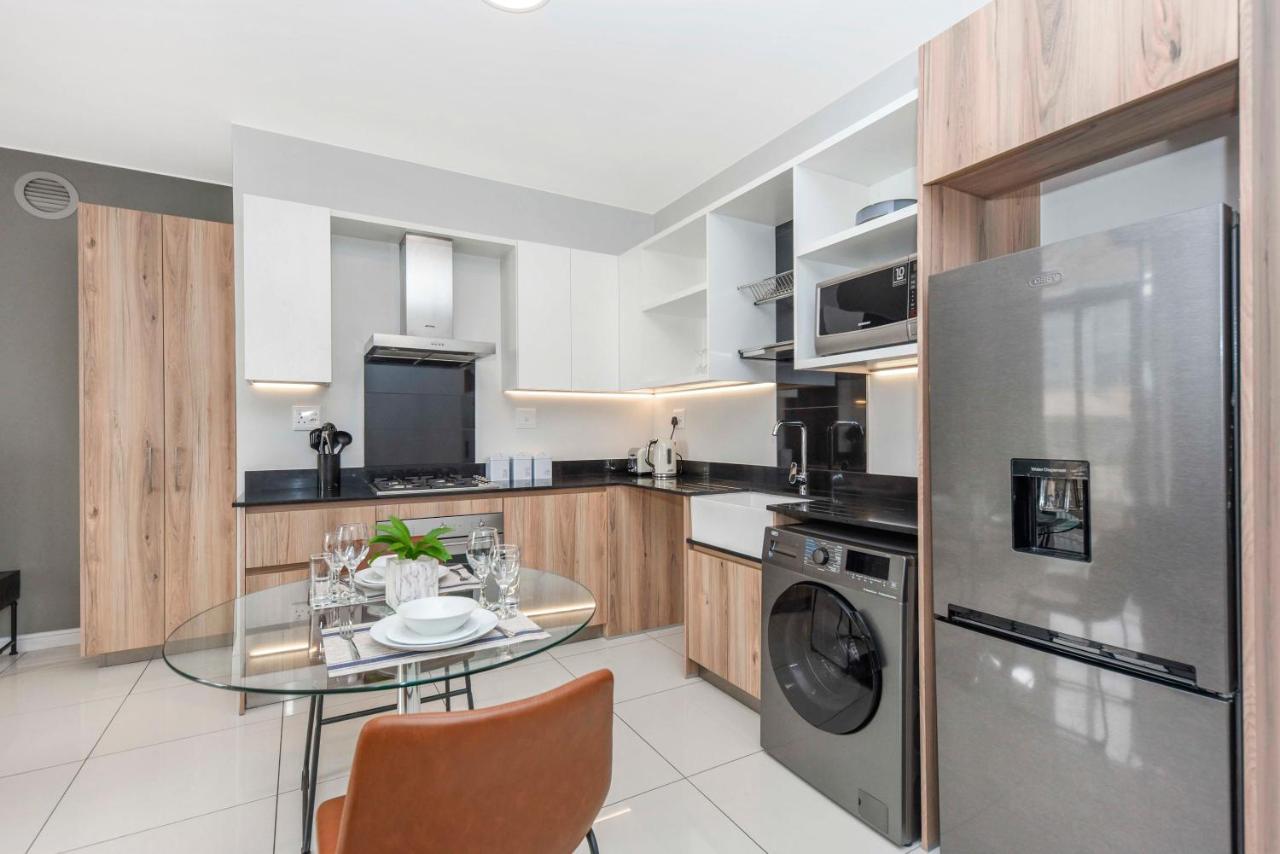 Easy Stay - The Median Rosebank Йоханесбург Екстериор снимка