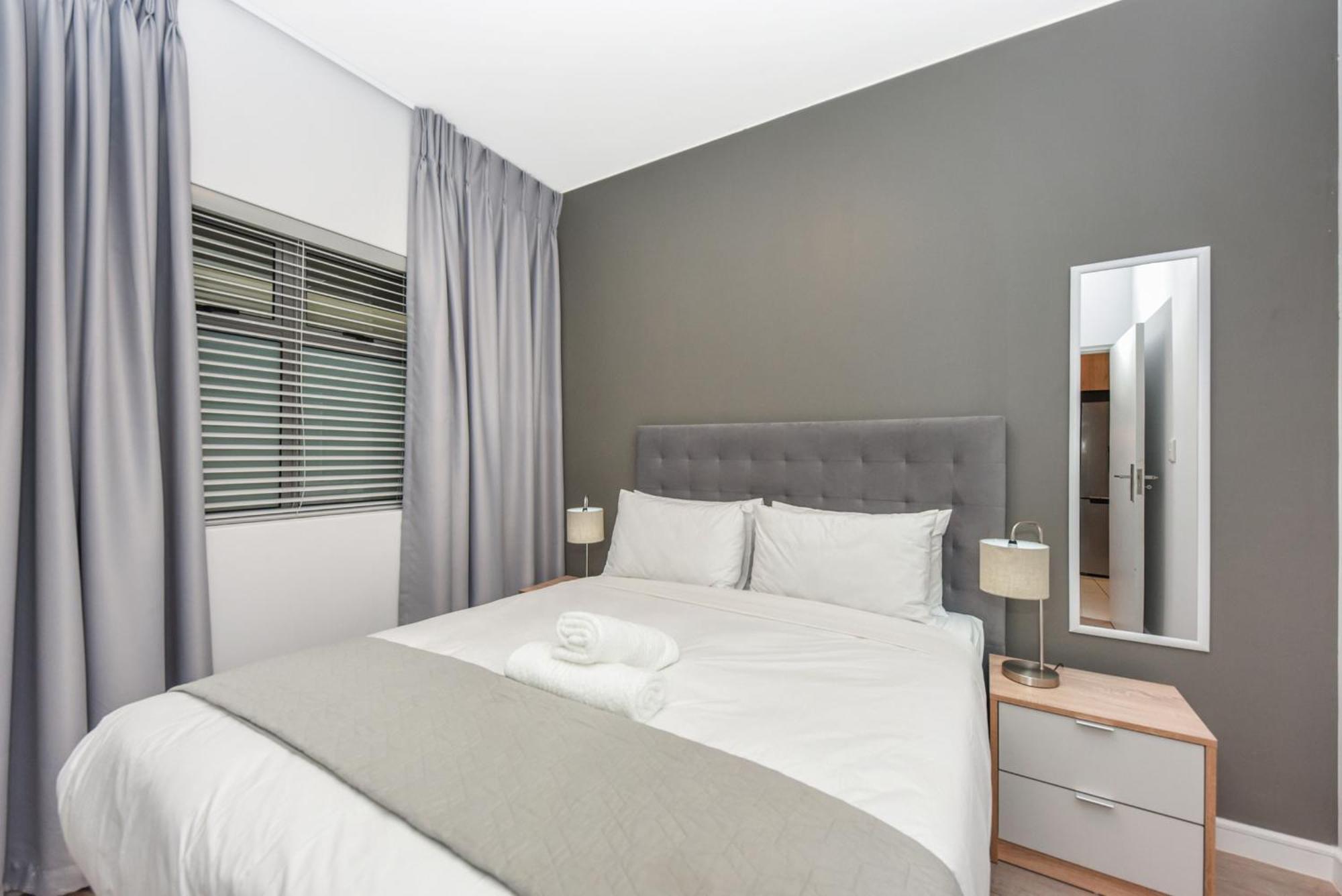 Easy Stay - The Median Rosebank Йоханесбург Екстериор снимка